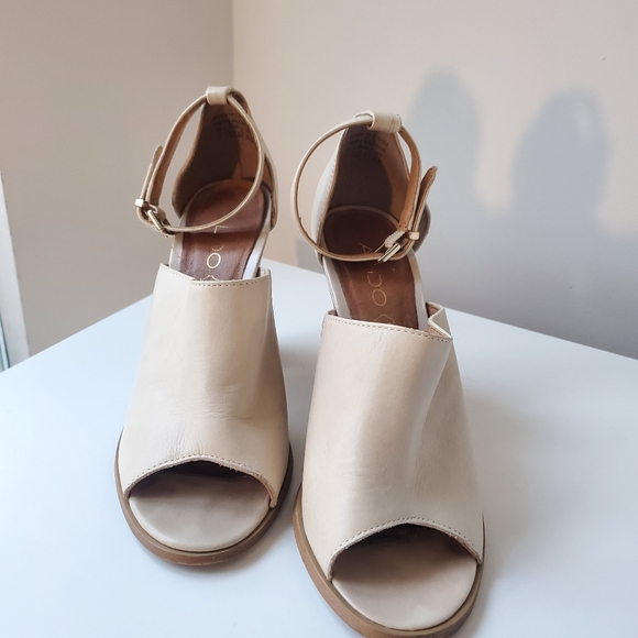 Aldo nude heels - Picture 3 of 6
